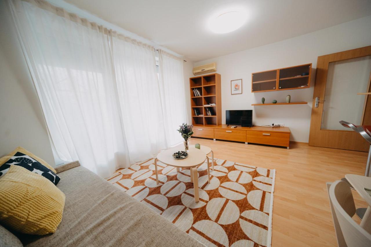 בודפשט Orangehomes One Bedroom Art Apartment מראה חיצוני תמונה
