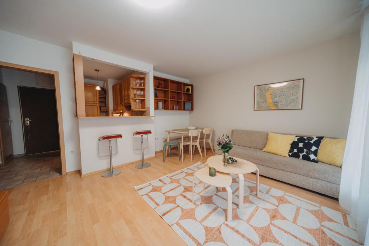 בודפשט Orangehomes One Bedroom Art Apartment מראה חיצוני תמונה