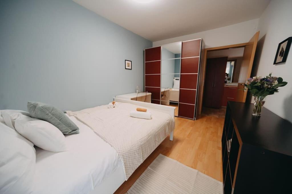 בודפשט Orangehomes One Bedroom Art Apartment מראה חיצוני תמונה